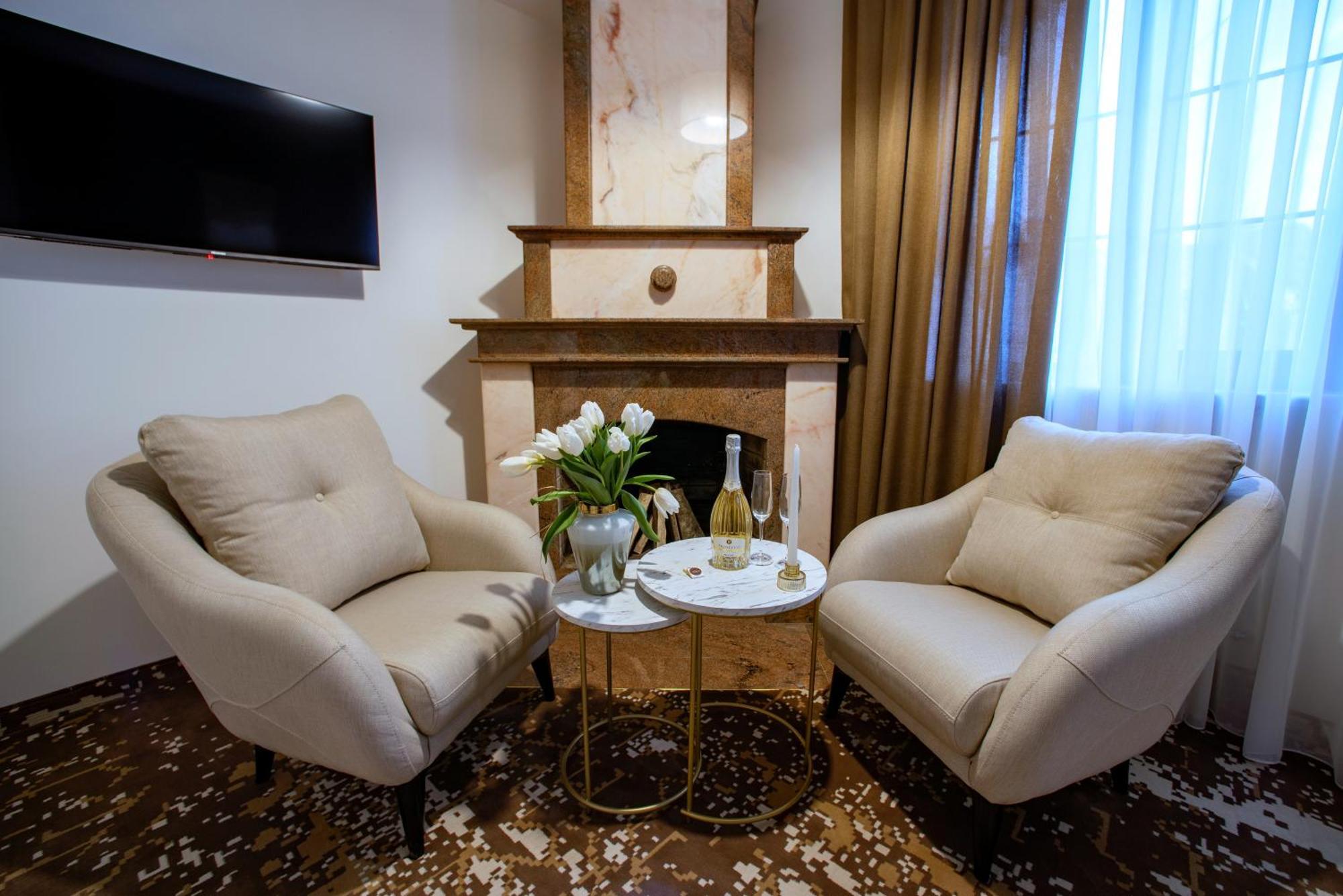 The House Hotel เยเรวาน ภายนอก รูปภาพ