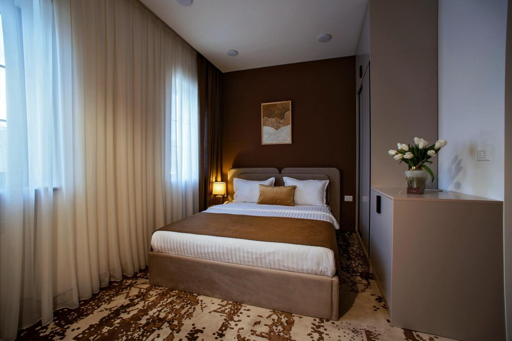 The House Hotel เยเรวาน ภายนอก รูปภาพ