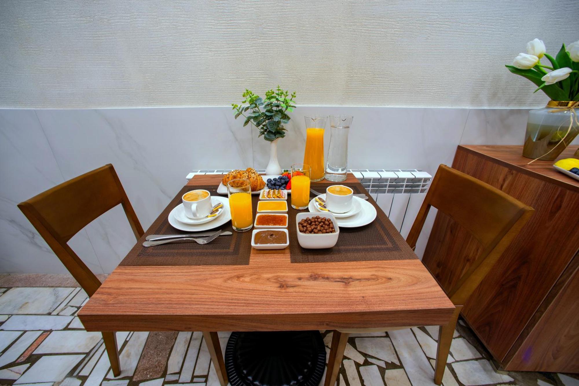 The House Hotel เยเรวาน ภายนอก รูปภาพ