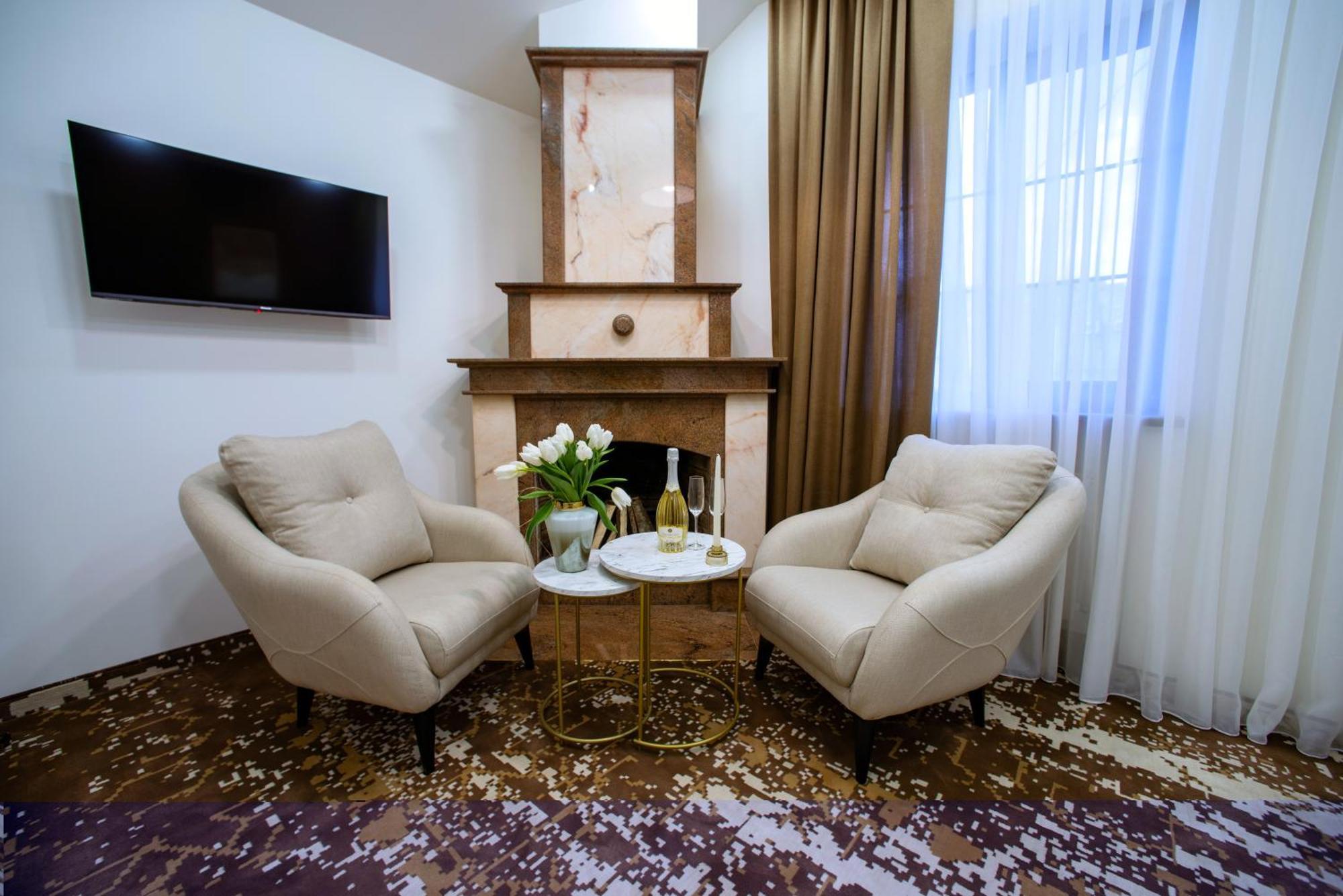 The House Hotel เยเรวาน ภายนอก รูปภาพ