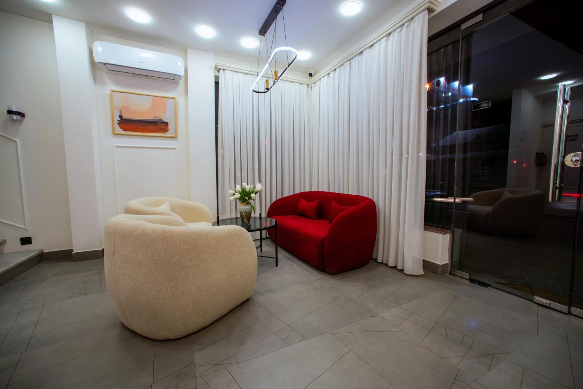 The House Hotel เยเรวาน ภายนอก รูปภาพ